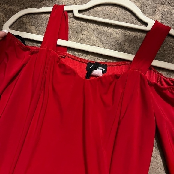 Red hot 90’s off the shoulder mini dress - Picture 3 of 6